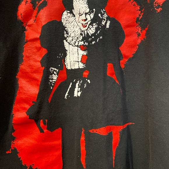 IT chapter 2 movie tee. Men’s sz large. Horror Pennywise - Picture 2 of 3